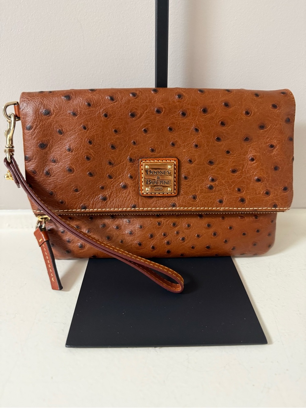 Dooney & Bourke Cognac Ostrich-Embossed Leather Wristlet/Small Purse!Excellet!!